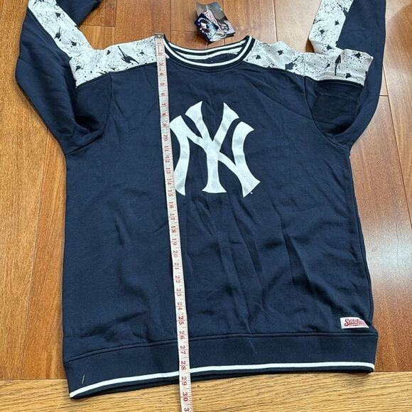 NWT NY Yankees Stitches Sweater Mens Blue Crew Neck Pullover NY Logo size L - Picture 8 of 9